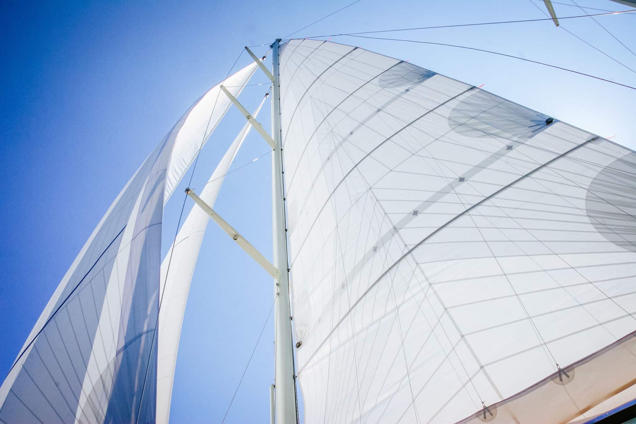 UK Sailmakers tri-radial Spectra full-length-batten cruising mainsail