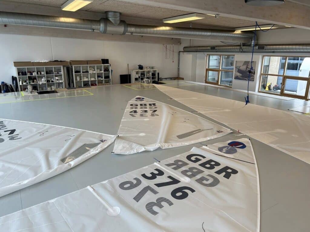 Dacron Deconstructed: Not All Sailcloth is Equal 5 Expert Tips and One Design Sail Success from UK Sailmakers 0022