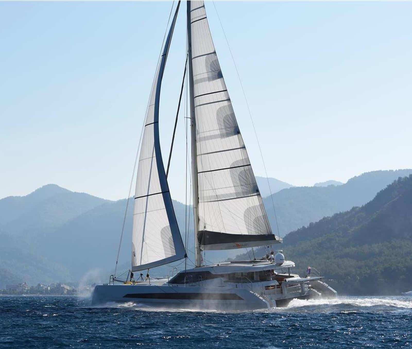 Hybrid Woven - Cruising Genoa 2 Dubois 60 Nacarat offshore under hybrid woven sails