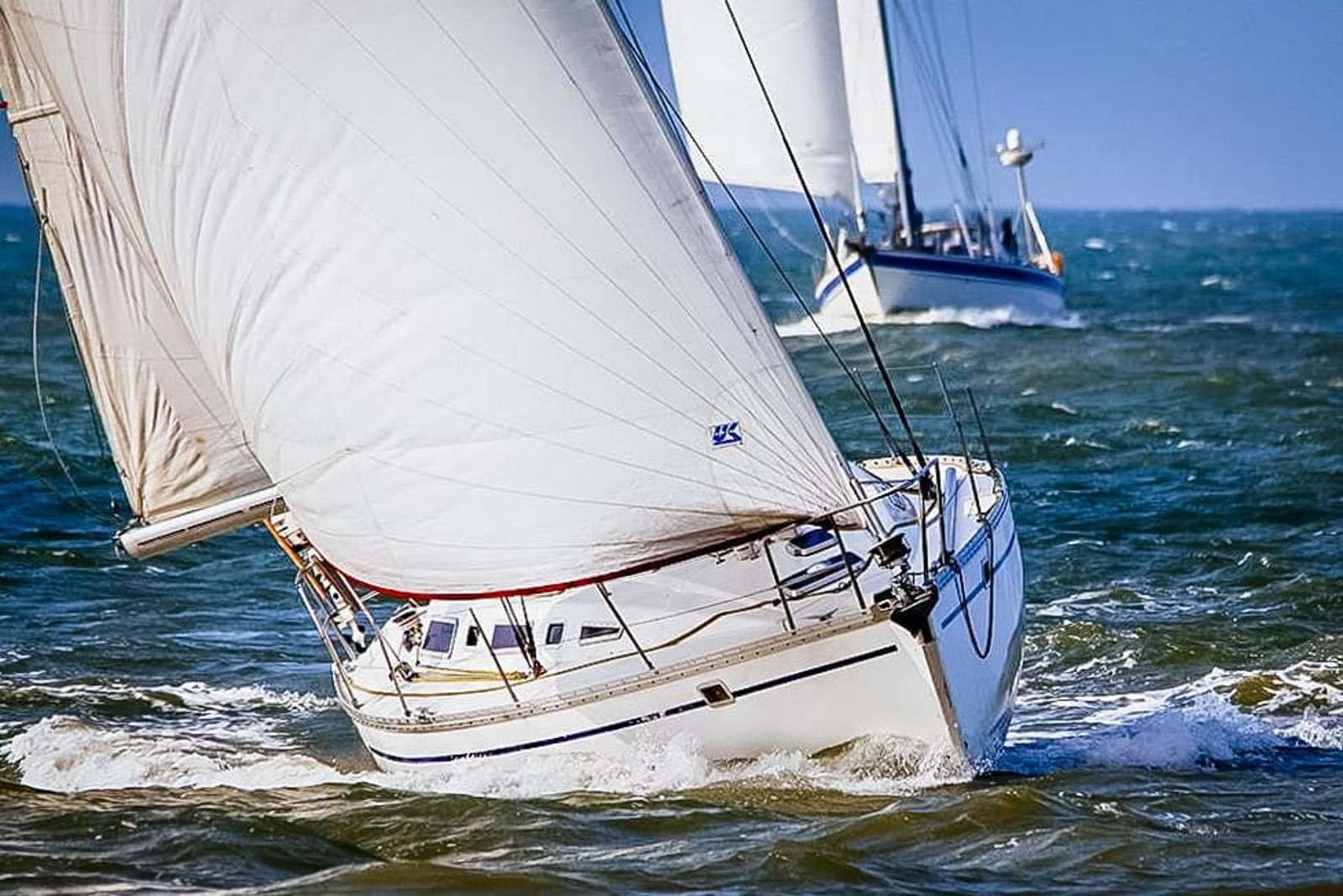 Hybrid Woven - Cruising Genoa 4 UK Sailmakers Cruising Genoa Dacron Tri-Radial