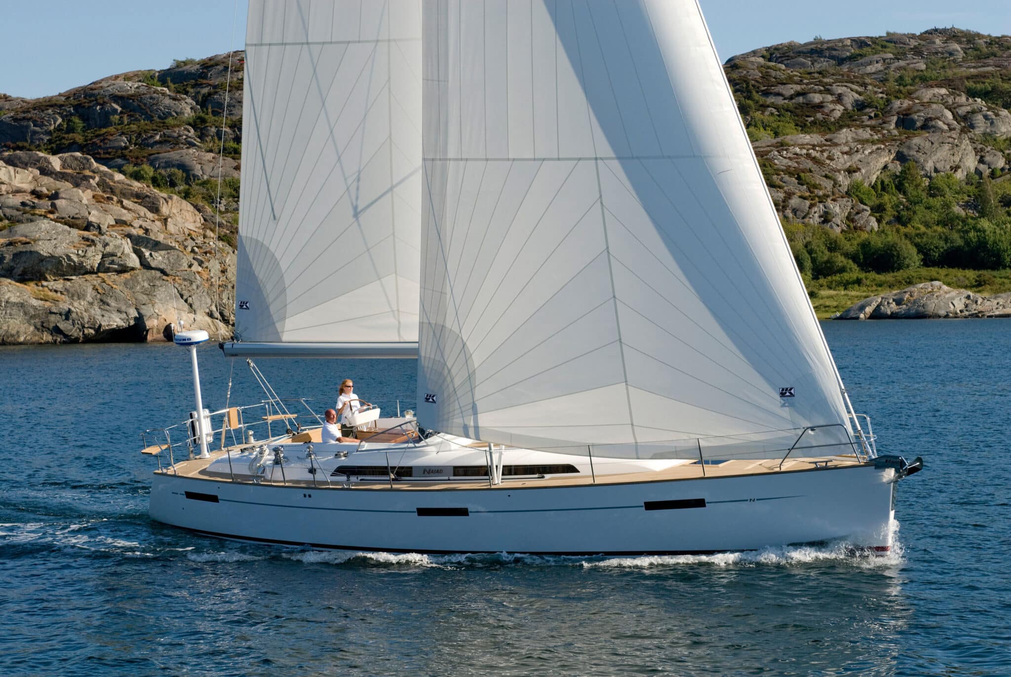 In-mast furling mainsail with full vertical battens set on a cruising yacht